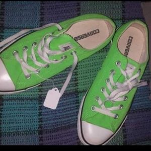 Converse shoes size 8